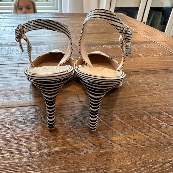 Vince Camuto Barlowe Black & White Striped Snake Heels (Size 8M) - Picture 7 of 9